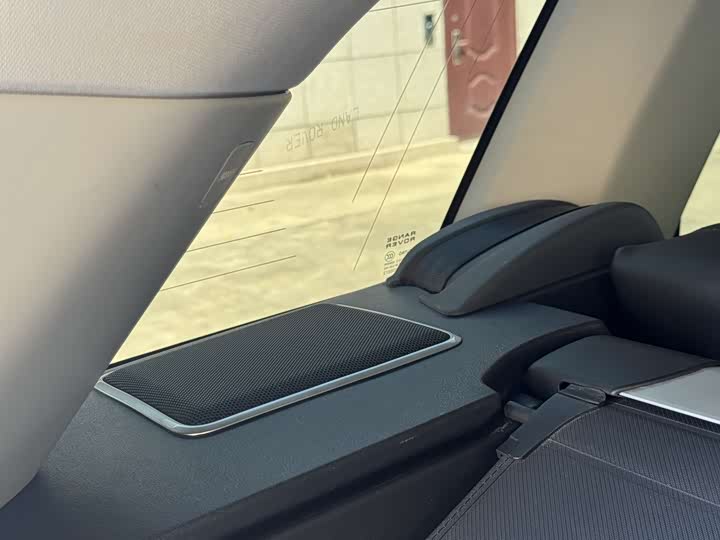 Фото 30 - Land Rover Range Rover Sport