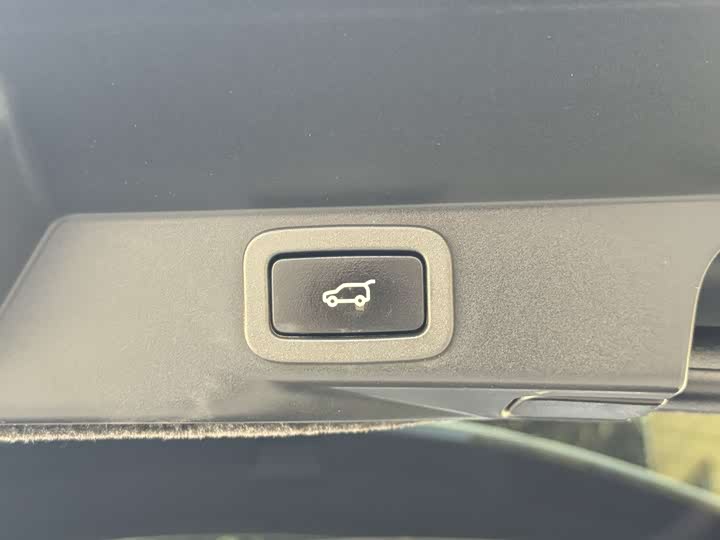 Фото 33 - Land Rover Range Rover Sport