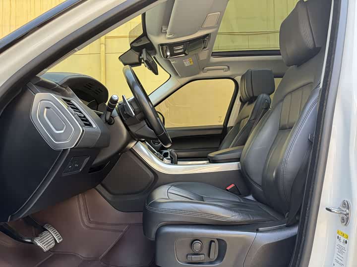 Фото 8 - Land Rover Range Rover Sport