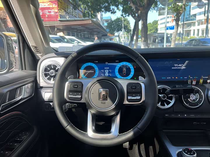 Фото 12 - Tank 300