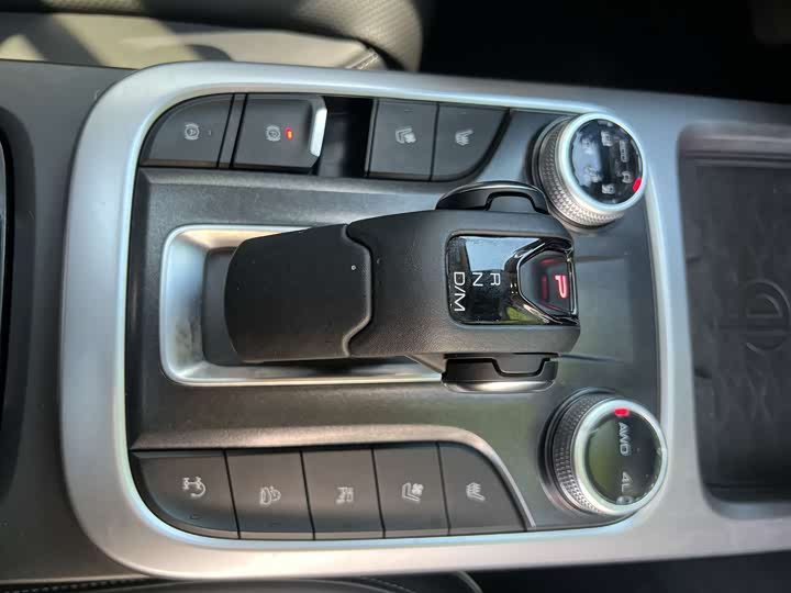 Фото 16 - Tank 300