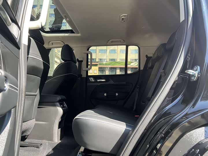 Фото 8 - Tank 300