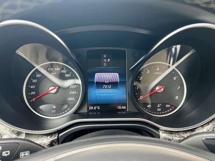 Фото 11 - Mercedes-Benz V-Class