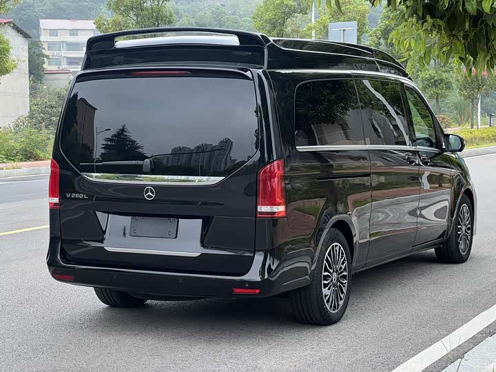 Фото 6 - Mercedes-Benz V-Class