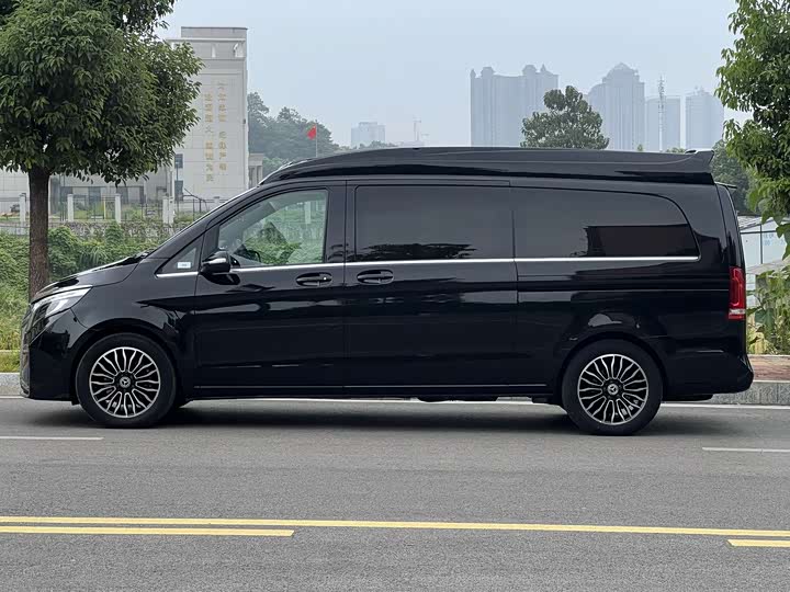 Фото 7 - Mercedes-Benz V-Class