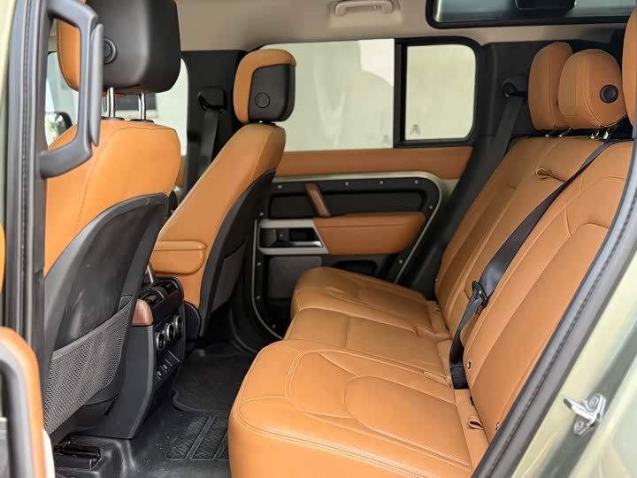 Фото 20 - Land Rover Defender