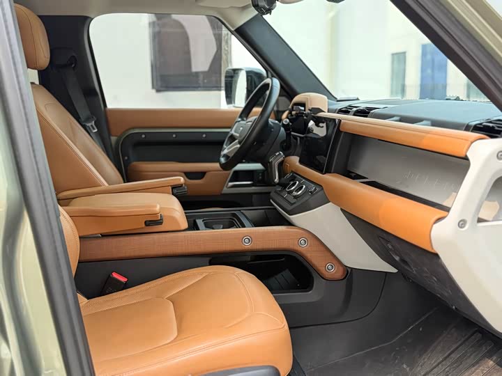 Фото 23 - Land Rover Defender