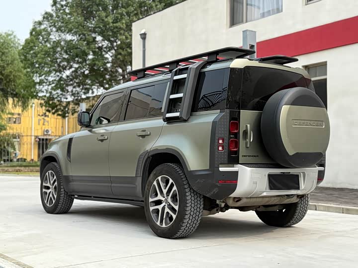 Фото 4 - Land Rover Defender