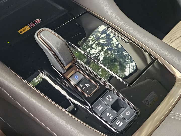 Фото 12 - Toyota Vellfire