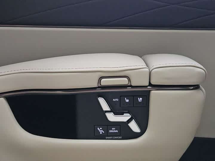 Фото 20 - Toyota Vellfire