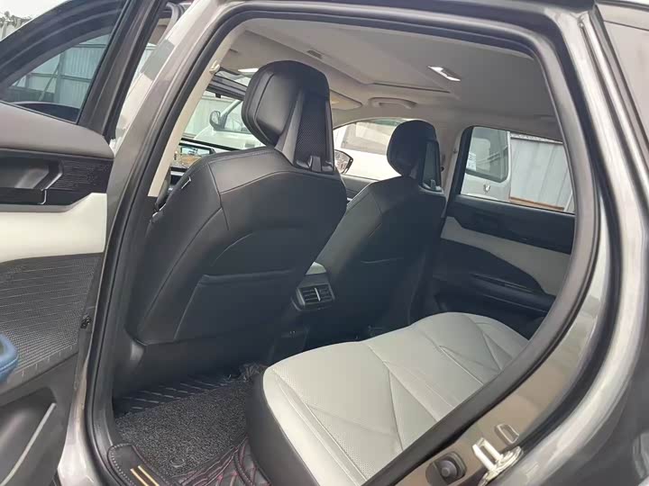 Фото 8 - Changan UNI-V Hybrid