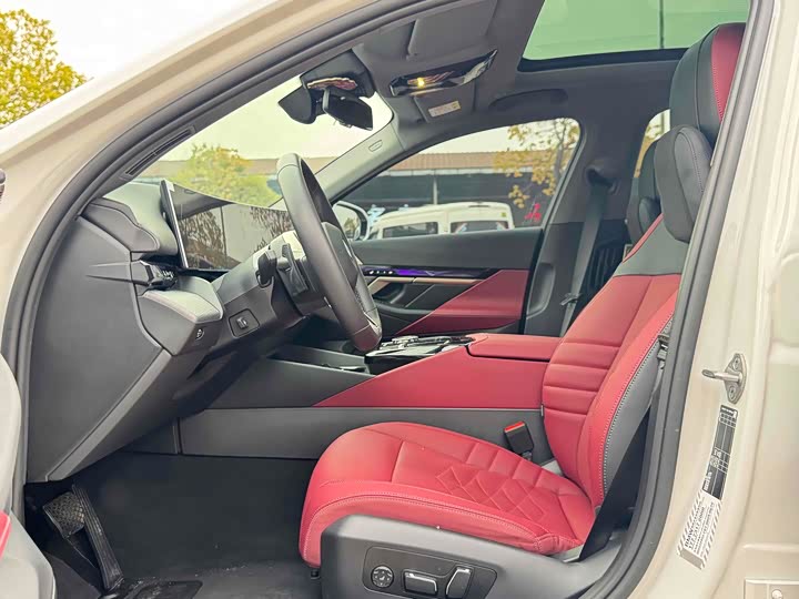 Фото 10 - BMW 5 Series