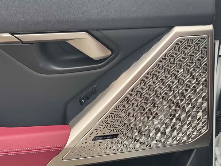 Фото 13 - BMW 5 Series