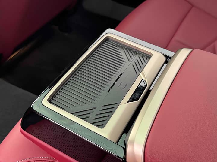 Фото 15 - BMW 5 Series