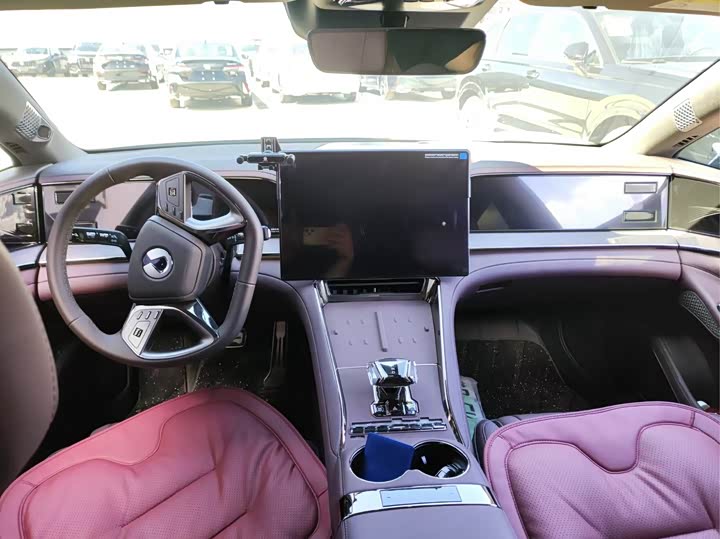 Фото 7 - Denza Z9GT