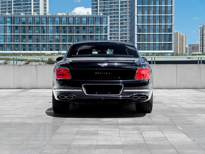Фото 5 - Bentley Flying Spur