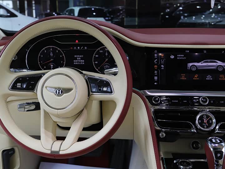 Фото 13 - Bentley Flying Spur