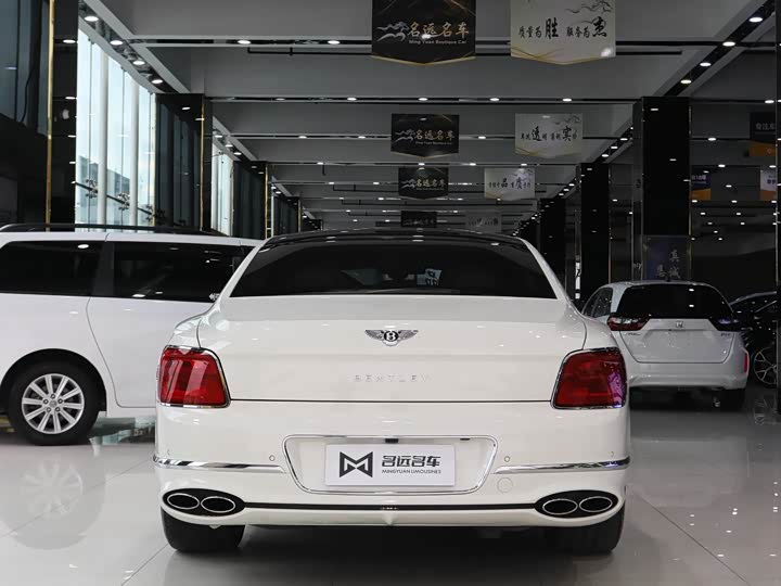 Фото 19 - Bentley Flying Spur