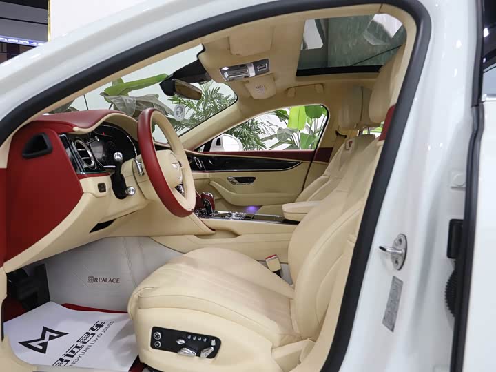 Фото 7 - Bentley Flying Spur