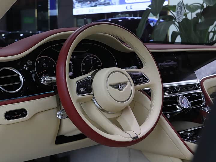 Фото 8 - Bentley Flying Spur