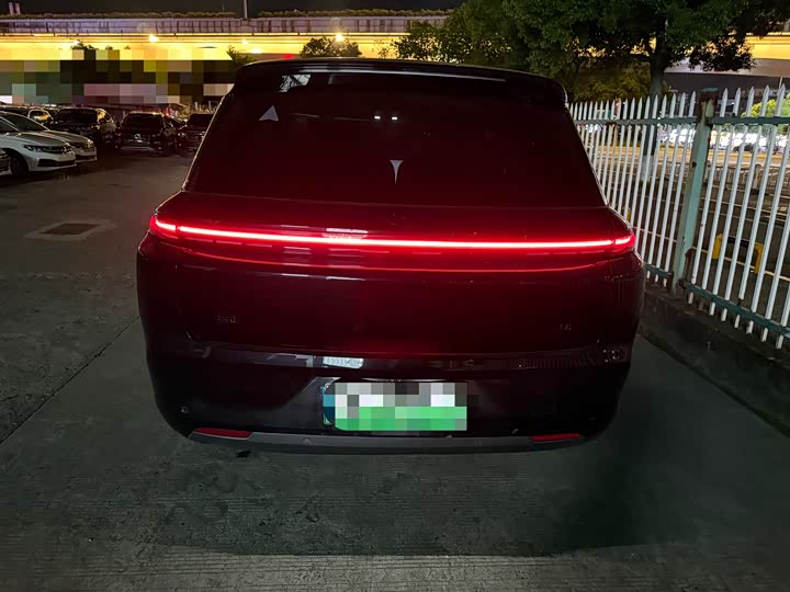 Фото 4 - LiXiang L8