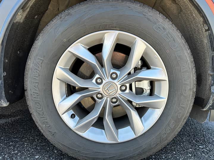 Фото 15 - Honda CR-V