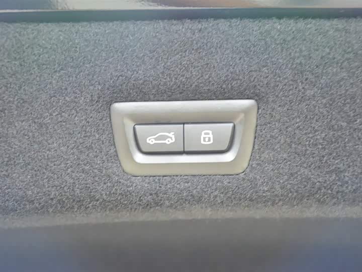 Фото 15 - BMW 7 Series