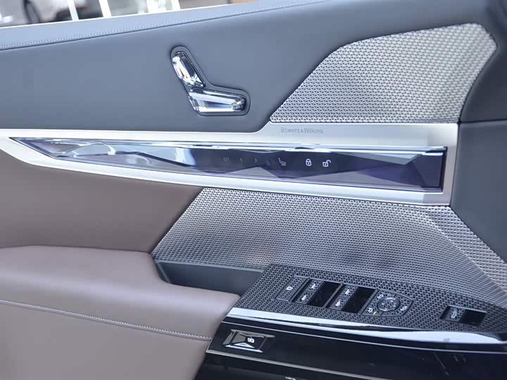 Фото 6 - BMW 7 Series