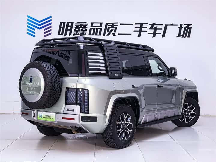 Фото 7 - BYD Yangwang U8