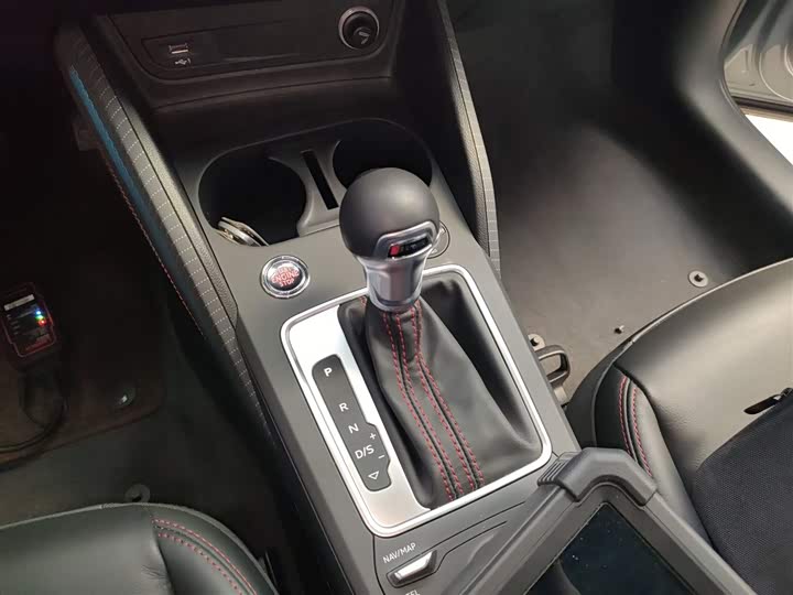 Фото 14 - Audi Q2L