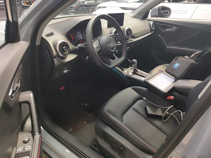 Фото 15 - Audi Q2L