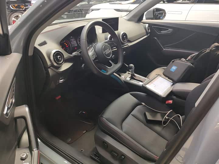 Фото 16 - Audi Q2L