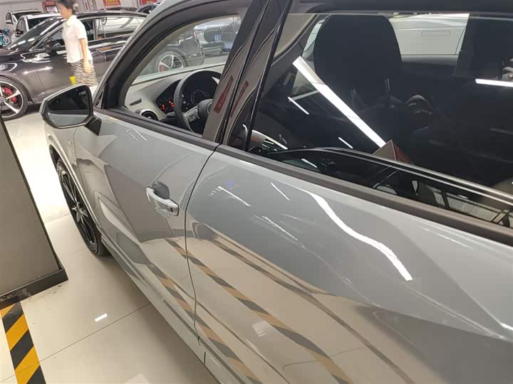 Фото 5 - Audi Q2L