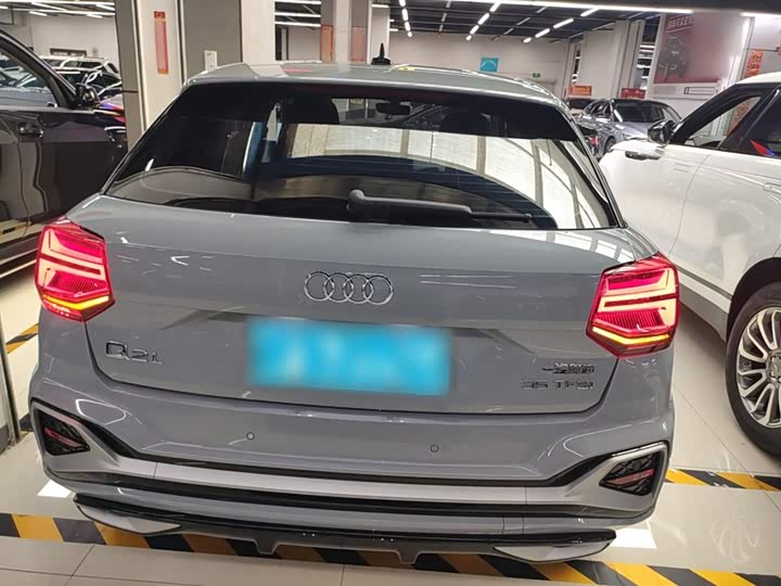 Фото 6 - Audi Q2L