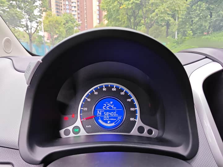 Фото 10 - Changan BenBen E-Star