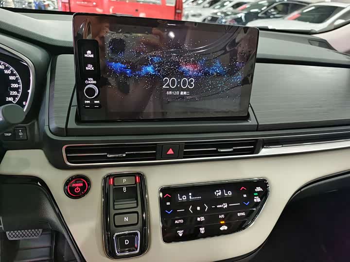 Фото 19 - Honda Elysion