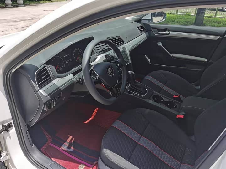 Фото 4 - Volkswagen Lamando L