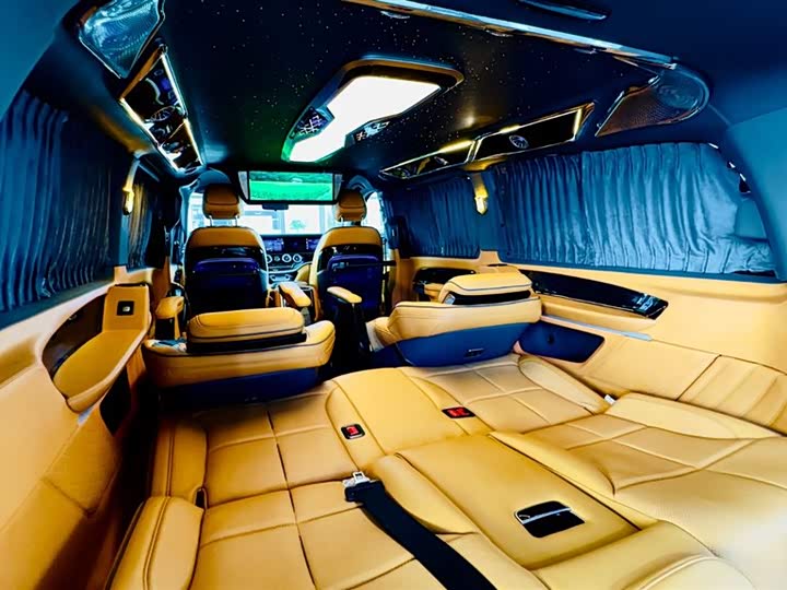 Фото 15 - Mercedes-Benz Vito