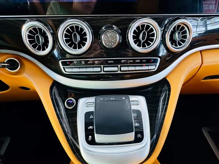 Фото 23 - Mercedes-Benz Vito