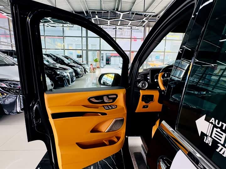 Фото 25 - Mercedes-Benz Vito