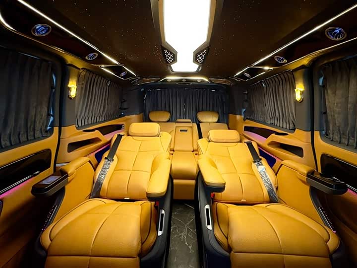 Фото 9 - Mercedes-Benz Vito