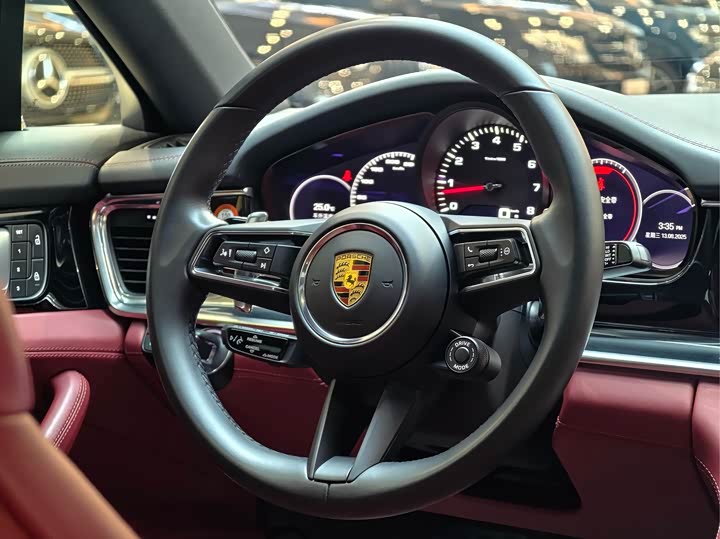 Фото 22 - Porsche Panamera