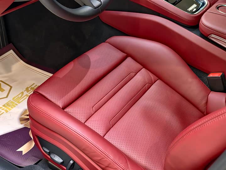 Фото 7 - Porsche Panamera