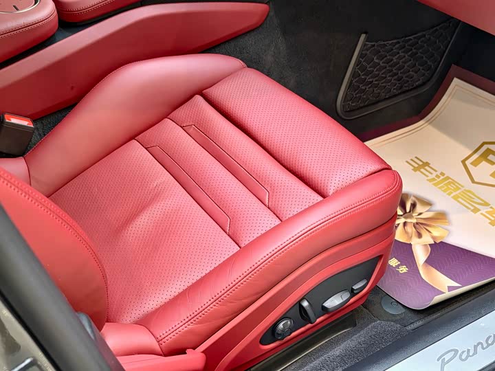 Фото 9 - Porsche Panamera