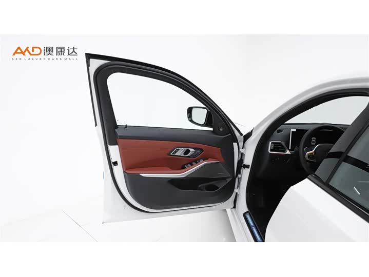 Фото 10 - BMW 3 Series