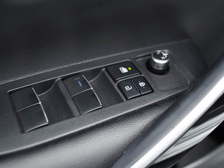 Фото 10 - Toyota Levin