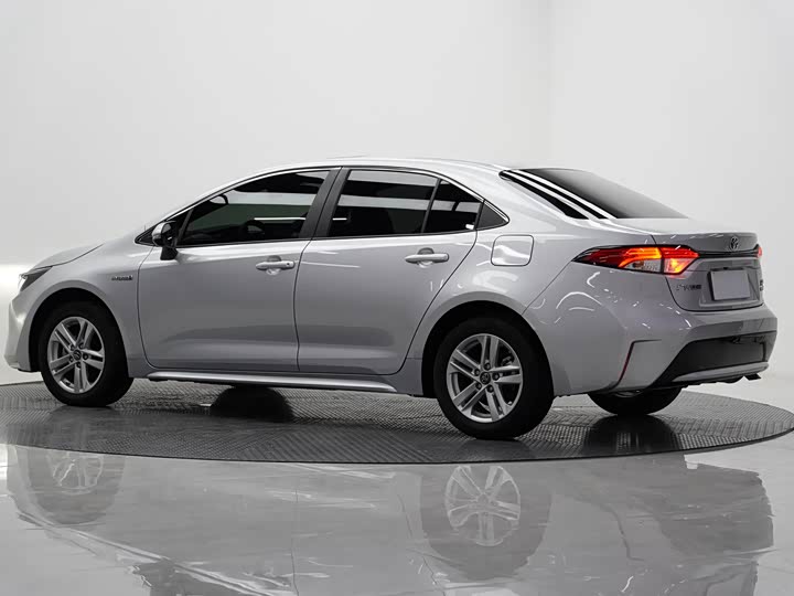 Фото 3 - Toyota Levin