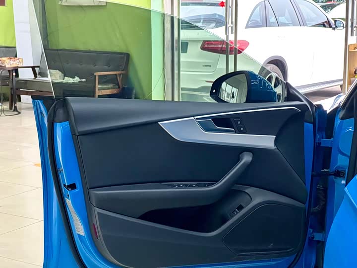 Фото 7 - Audi A5