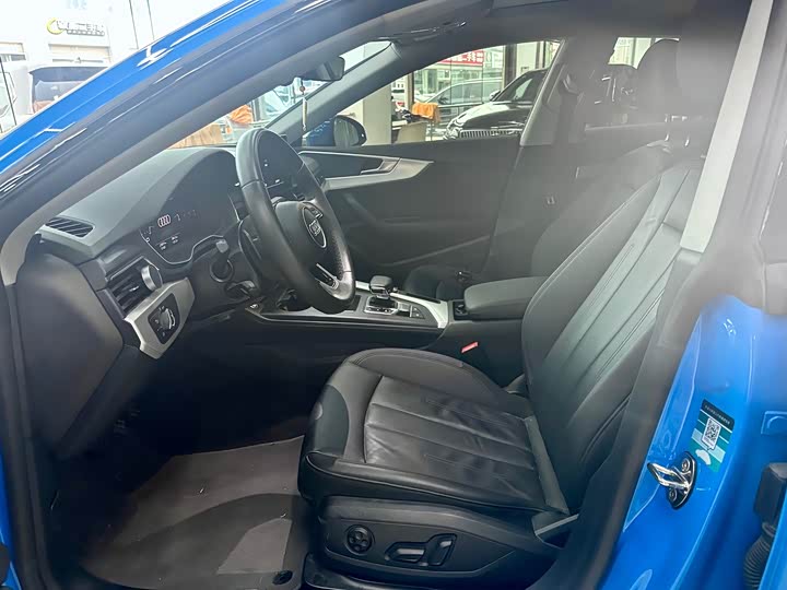 Фото 8 - Audi A5