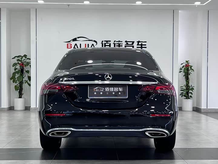 Фото 6 - Mercedes-Benz E-Class